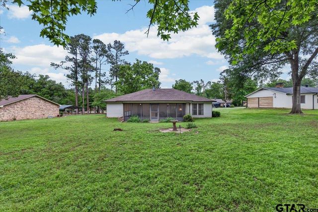 210 Treetop Lane, Hideaway, TX 75771