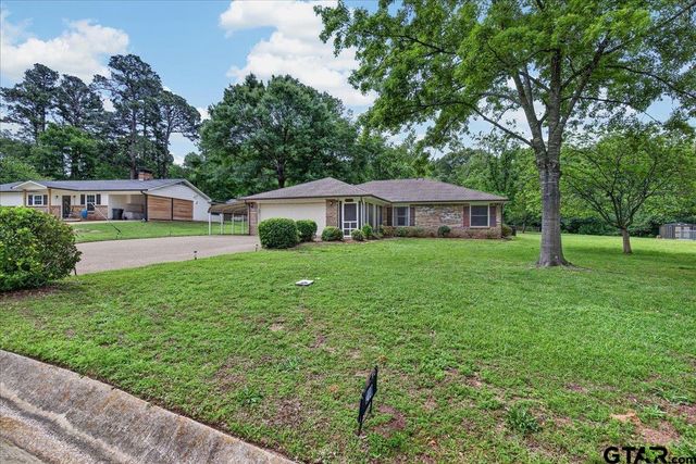 210 Treetop Lane, Hideaway, TX 75771