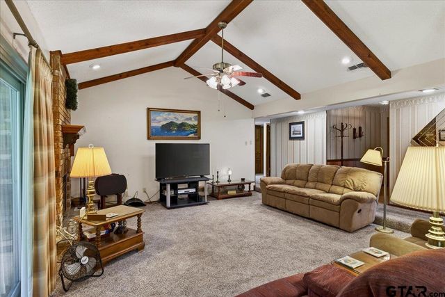 210 Treetop Lane, Hideaway, TX 75771