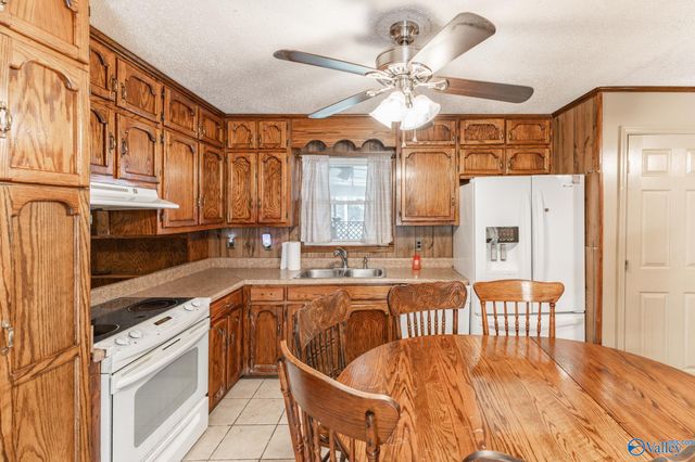 336 Tumpkins Lane NE, Huntsville, AL 35811