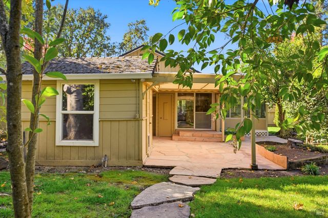 9225 Clyde Ave, Kenwood, CA 95452