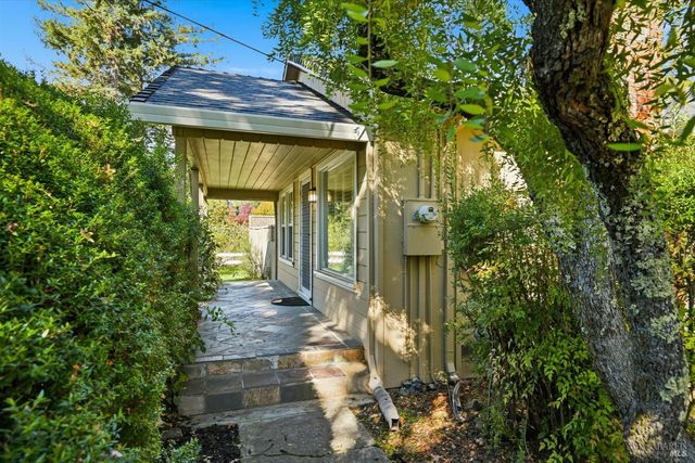 9225 Clyde Ave, Kenwood, CA 95452