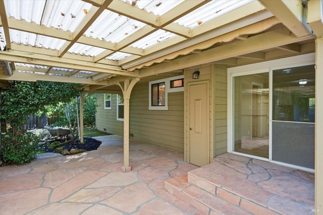 9225 Clyde Ave, Kenwood, CA 95452