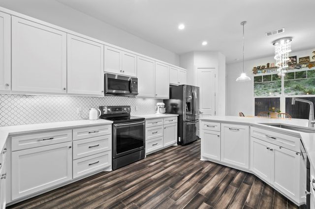 706 Stow DR, Spicewood, TX 78669