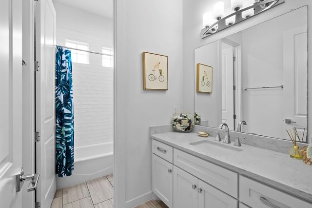 706 Stow DR, Spicewood, TX 78669