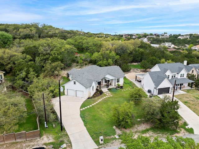 706 Stow DR, Spicewood, TX 78669