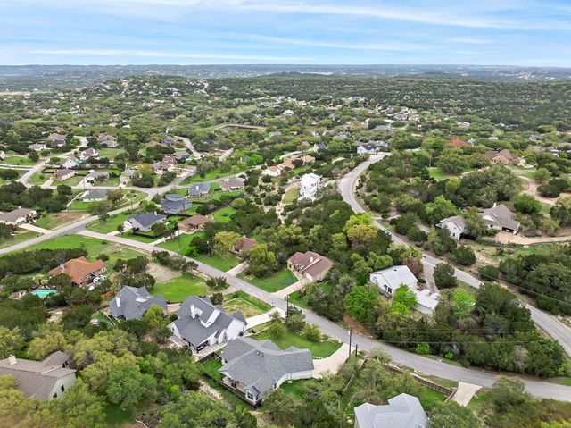 706 Stow DR, Spicewood, TX 78669