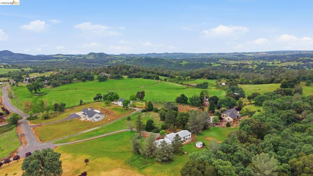 17655 Murphy Ct., Sonora, CA 95370