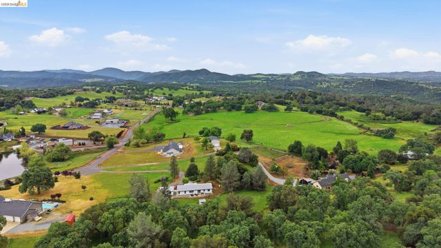 17655 Murphy Ct., Sonora, CA 95370