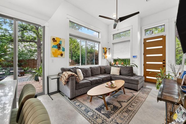 2601 Willow ST B, Austin, TX 78702