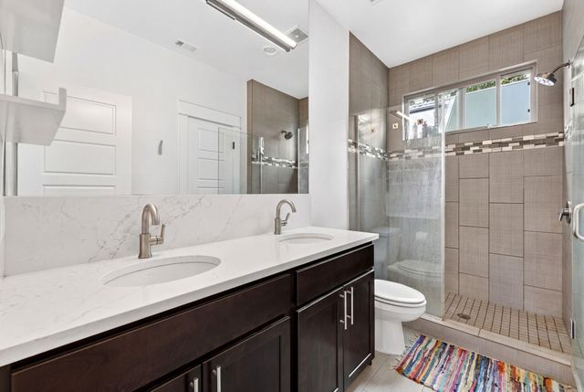 2601 Willow ST B, Austin, TX 78702