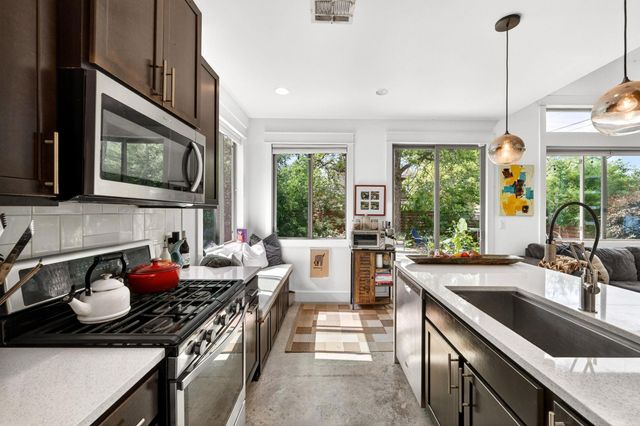 2601 Willow ST B, Austin, TX 78702