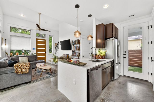 2601 Willow ST B, Austin, TX 78702