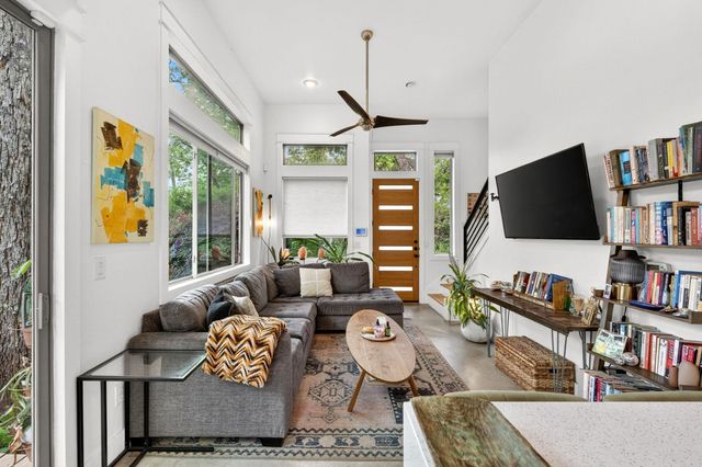 2601 Willow ST B, Austin, TX 78702