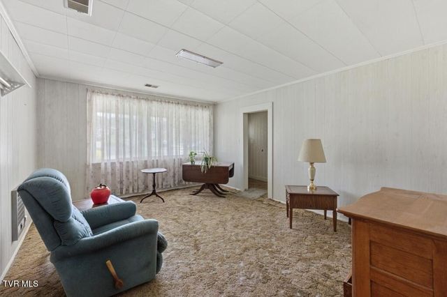 1519 Bloomingdale Road, Kingsport, TN 37660