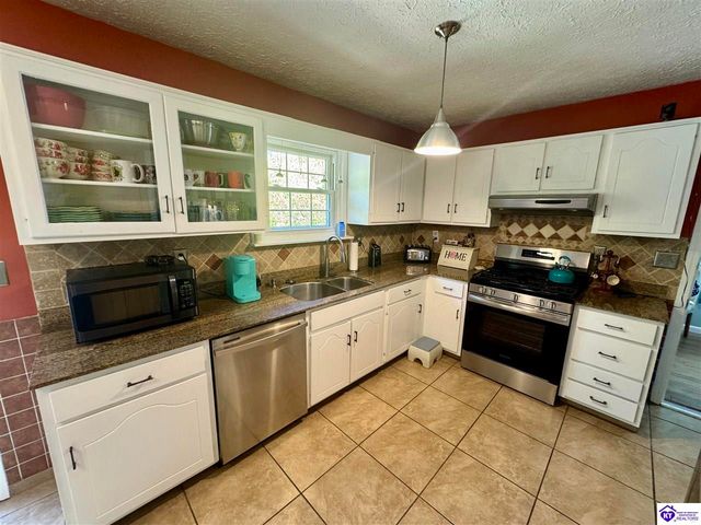 836 Ireland School Road, Radcliff, KY 40160