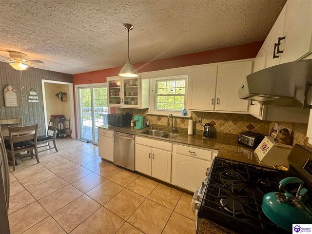 836 Ireland School Road, Radcliff, KY 40160