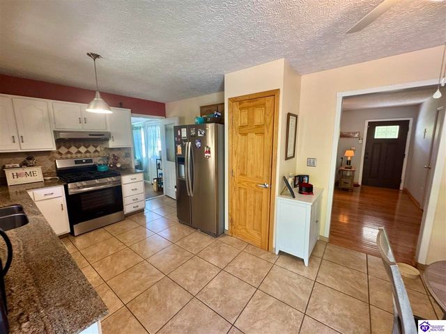 836 Ireland School Road, Radcliff, KY 40160