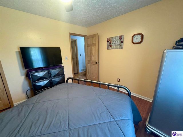 836 Ireland School Road, Radcliff, KY 40160