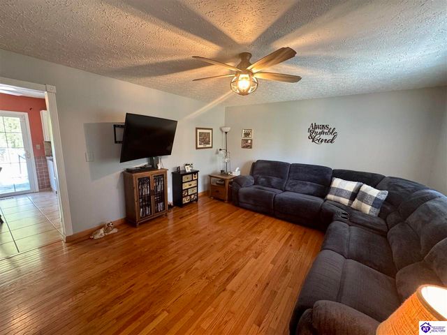 836 Ireland School Road, Radcliff, KY 40160