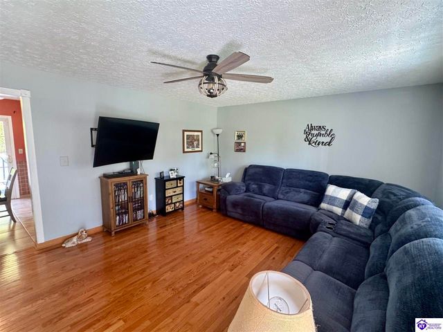 836 Ireland School Road, Radcliff, KY 40160