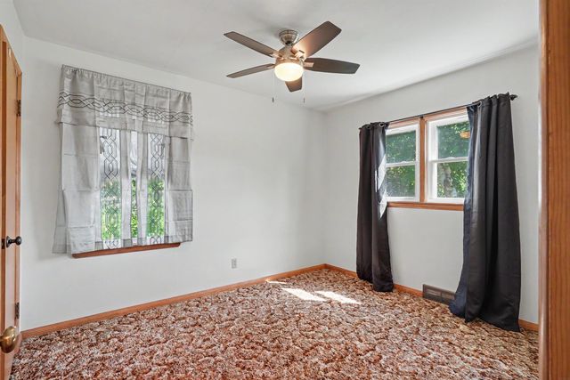 7234 La Porte Road, Washburn, IA 50702