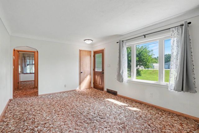 7234 La Porte Road, Washburn, IA 50702