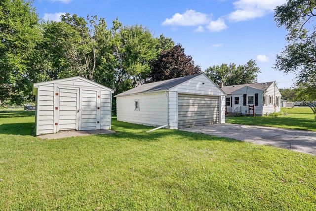 7234 La Porte Road, Washburn, IA 50702