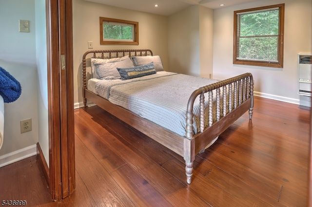 114 Lakeside Dr, Liberty Twp., NJ 07823