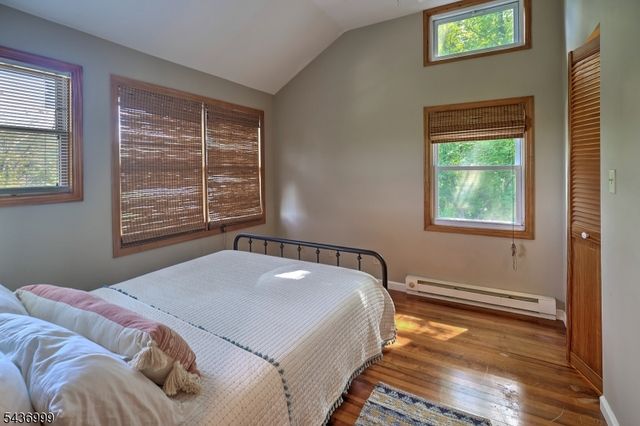 114 Lakeside Dr, Liberty Twp., NJ 07823