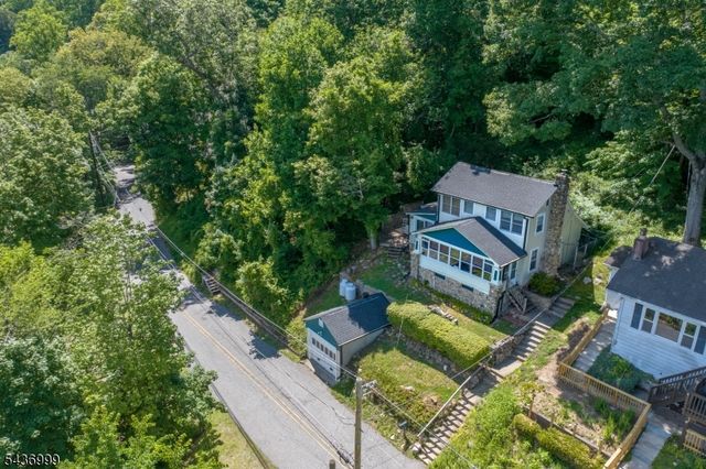 114 Lakeside Dr, Liberty Twp., NJ 07823