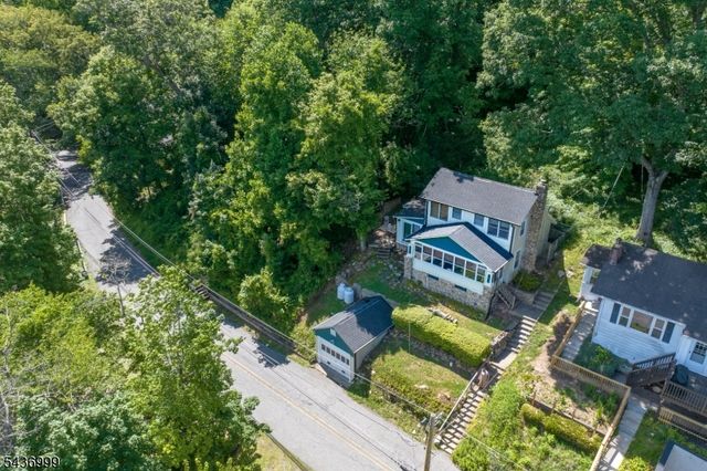 114 Lakeside Dr, Liberty Twp., NJ 07823