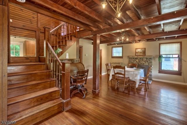 114 Lakeside Dr, Liberty Twp., NJ 07823