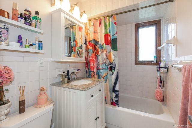 713 Wren Court, West Hempstead, NY 11552