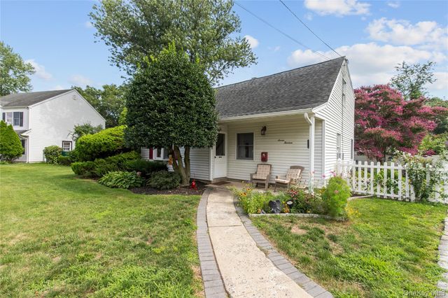 713 Wren Court, West Hempstead, NY 11552