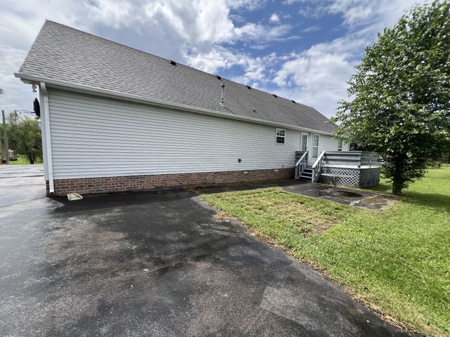 107 Cascade Ln, Bell Buckle, TN 37020