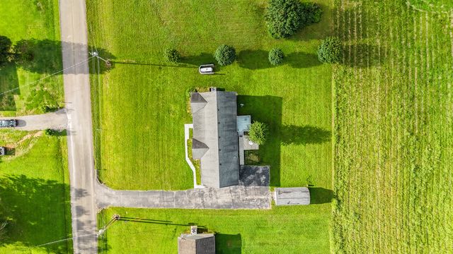 107 Cascade Ln, Bell Buckle, TN 37020