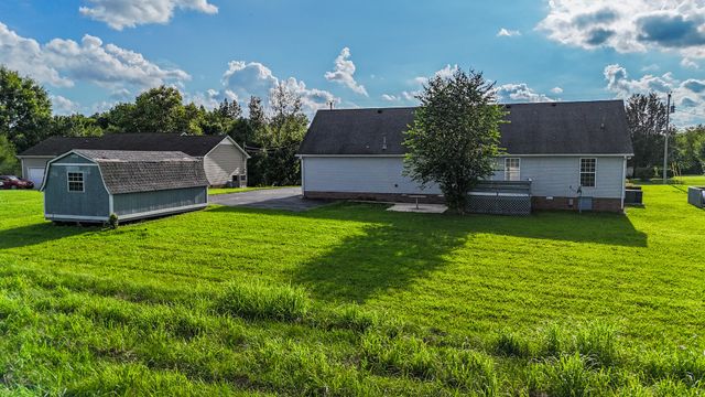 107 Cascade Ln, Bell Buckle, TN 37020