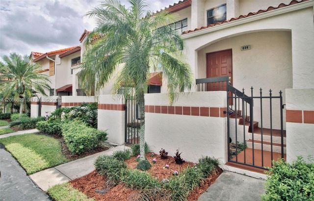 206 Liberty Court ., Deerfield Beach, FL 33442