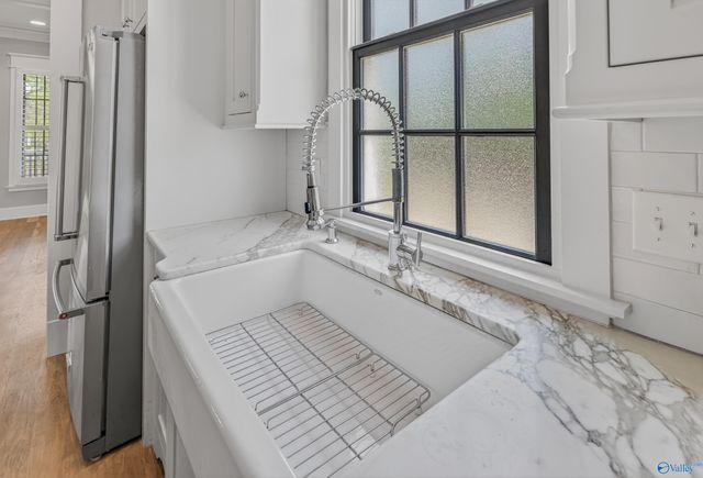 8 College Hill Circle NW, Huntsville, AL 35806