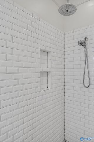 8 College Hill Circle NW, Huntsville, AL 35806