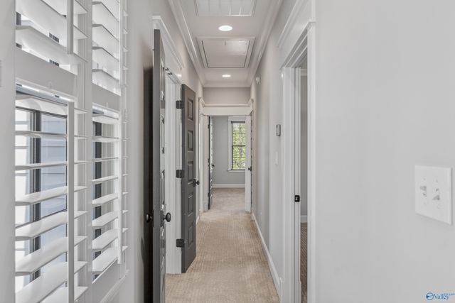 8 College Hill Circle NW, Huntsville, AL 35806