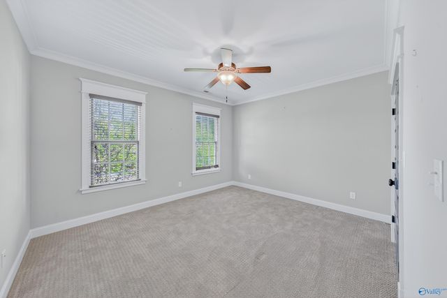 8 College Hill Circle NW, Huntsville, AL 35806