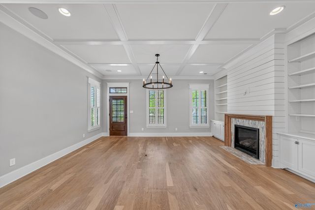 8 College Hill Circle NW, Huntsville, AL 35806