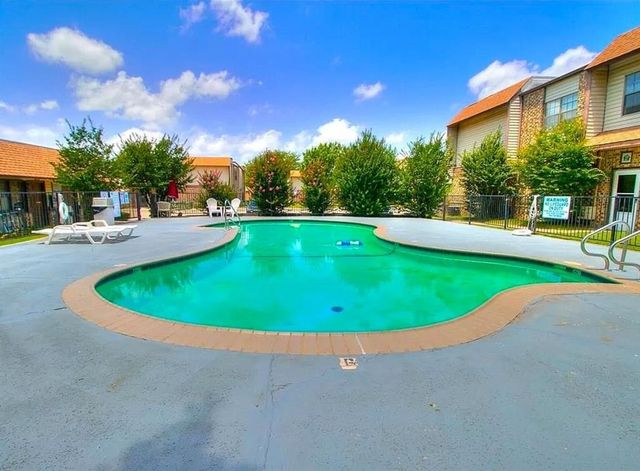 401 SE 12th Street 273, Norman, OK 73071