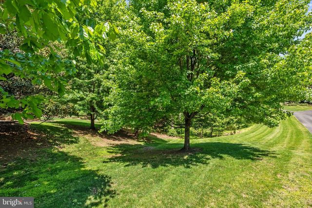 9304 FITZ FOLLY DR, Great Falls, VA 22066