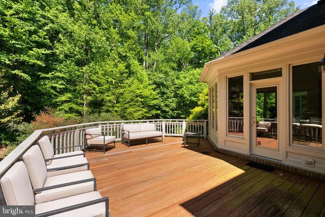 9304 FITZ FOLLY DR, Great Falls, VA 22066