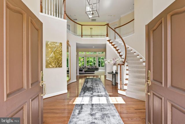 9304 FITZ FOLLY DR, Great Falls, VA 22066