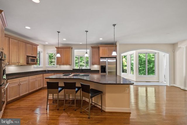 9304 FITZ FOLLY DR, Great Falls, VA 22066