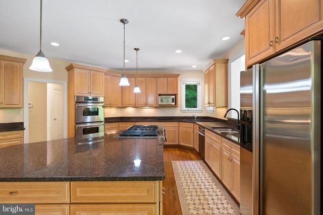 9304 FITZ FOLLY DR, Great Falls, VA 22066